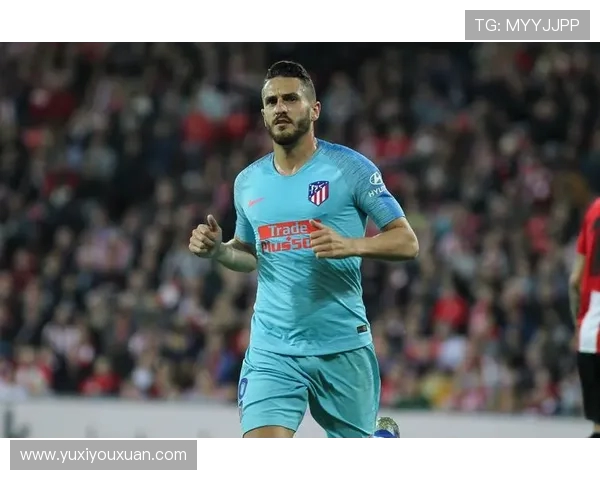 佩尔斯与科克本市的激烈对决揭示足球战术与团队合作的重要性